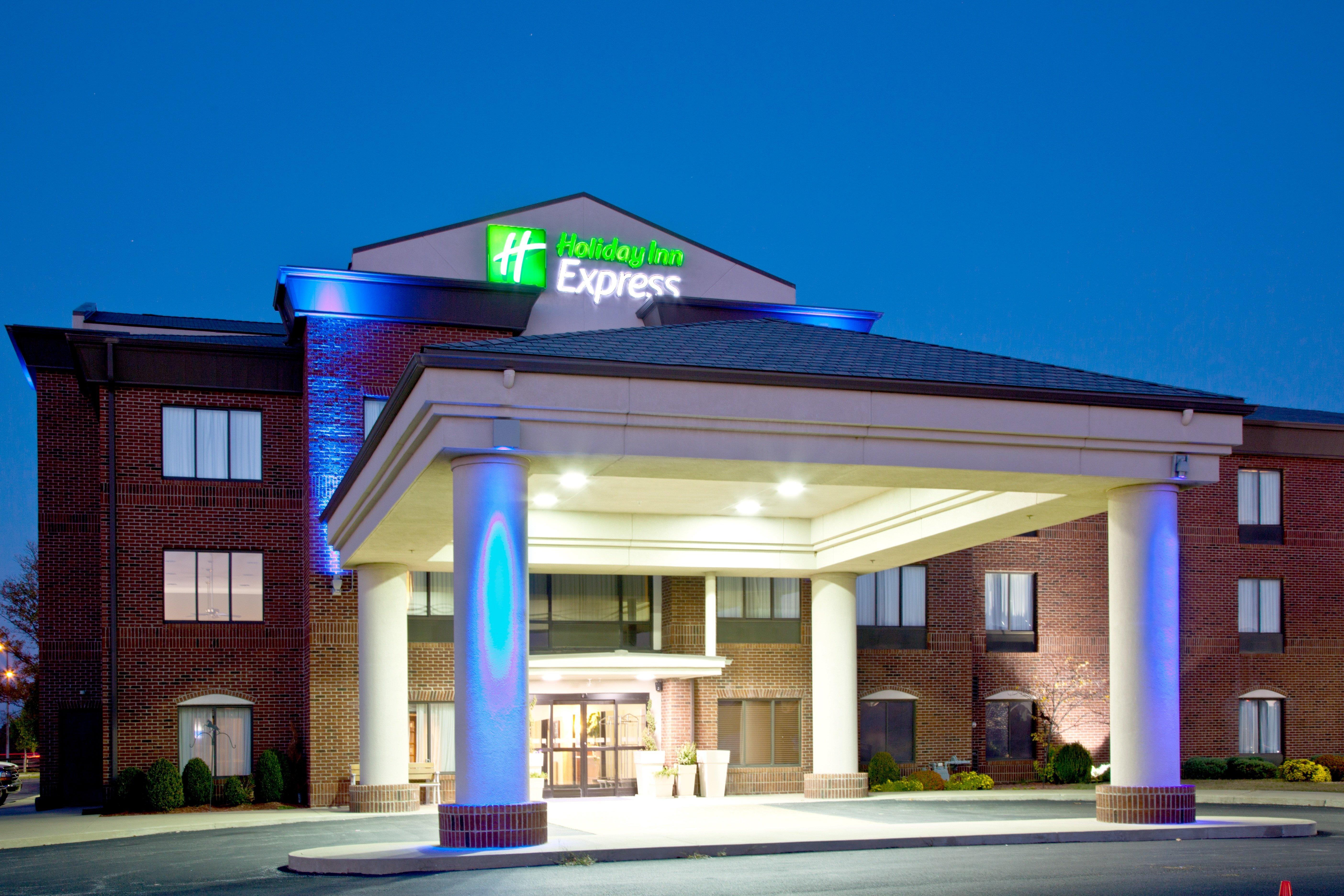 Holiday Inn Express & Suites Shelbyville, An Ihg Hotel Exterior foto