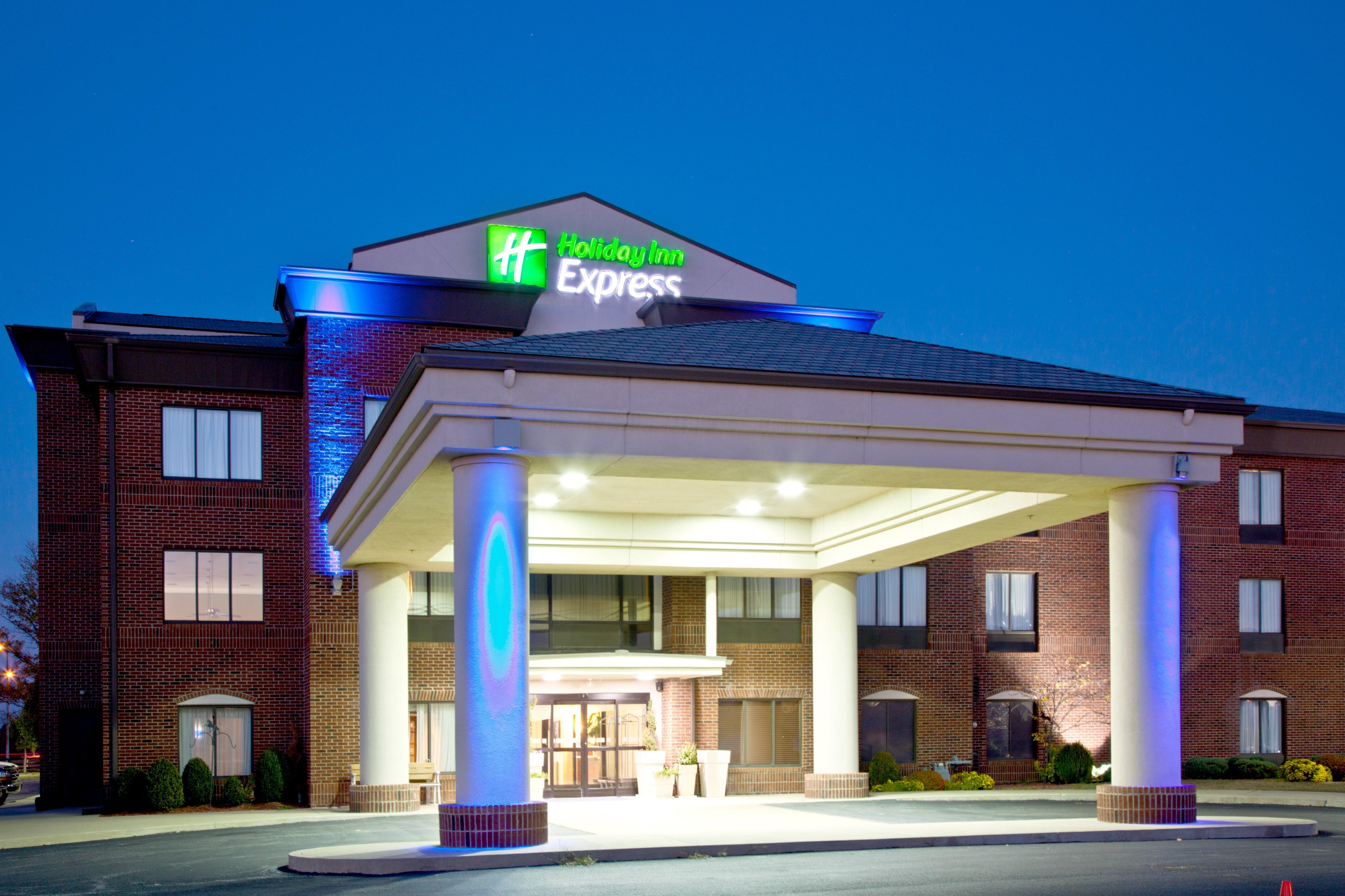 Holiday Inn Express & Suites Shelbyville By Ihg Exterior foto